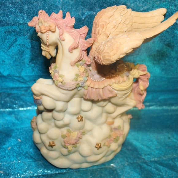 Collectible Ceramic Mobile Pegasus Horse & Carousel Unicorn Music Box - Picture 10 of 14